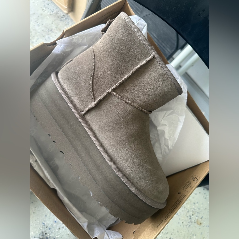 UGG  Platform Boots
BRAND NEW